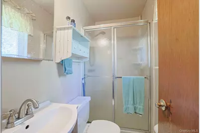 2 Mohican Road, Newburgh, NY 12550 - Photo 18