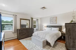 8 Duke Pl, Glen Cove, NY 11542 - Photo 12