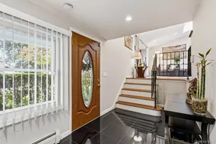 8 Duke Pl, Glen Cove, NY 11542 - Photo 2