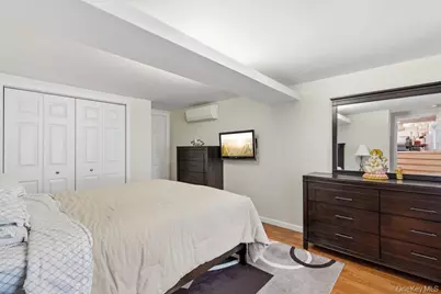 8 Duke Place, Glen Cove, NY 11542 - Photo 10