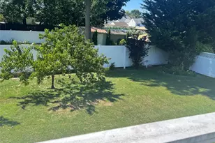 614 Bond Ct, Merrick, NY 11566 - Photo 20