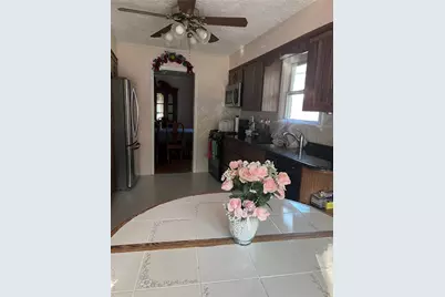 614 Bond Court, Merrick, NY 11566 - Photo 10