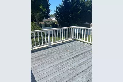 614 Bond Court, Merrick, NY 11566 - Photo 18