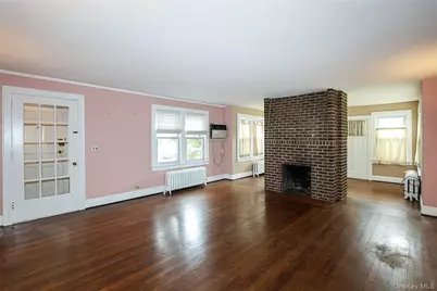 52-50 Little Neck Parkway, Little Neck, NY 11362 - Photo 8