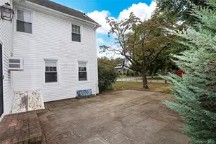 52-50 Little Neck Pkwy, Little Neck, NY 11362 - Photo 36