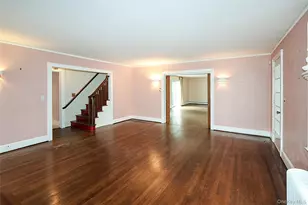 52-50 Little Neck Pkwy, Little Neck, NY 11362 - Photo 10