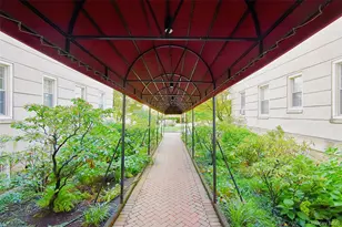 4 Park Ln, Mount Vernon, NY 10552 - Photo 2