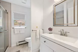 4 Wooded Ln, Hampton Bays, NY 11946 - Photo 12