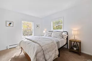 4 Wooded Ln, Hampton Bays, NY 11946 - Photo 14