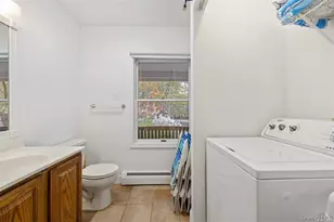 4 Wooded Ln, Hampton Bays, NY 11946 - Photo 8