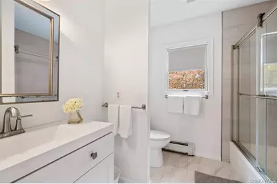 4 Wooded Lane, Hampton Bays, NY 11946 - Photo 10