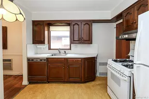 7-07 147th St, Whitestone, NY 11357 - Photo 16