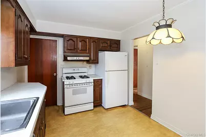 707 147th Street, Whitestone, NY 11357 - Photo 12