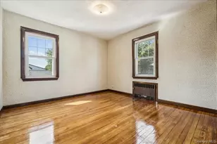 39 Linmouth Rd, Malverne, NY 11565 - Photo 32