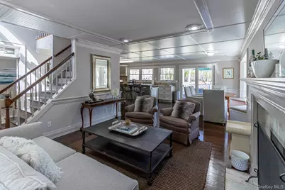 6 Bayview Terrace, Hampton Bays, NY 11946 - Photo 4