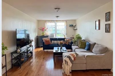 60-11 Broadway #3S, Woodside, NY 11377 - Photo 2