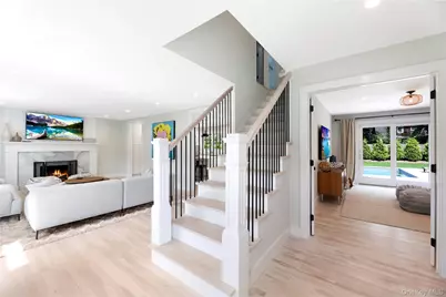 16 Pin Oak Lane, Westhampton Beach, NY 11978 - Photo 4