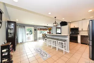 4042 Old Post Rd, Seaford, NY 11783 - Photo 10