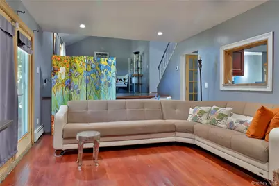 102 Branch Avenue, Central Islip, NY 11722 - Photo 10