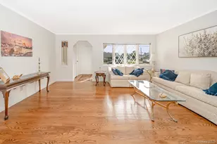 138 St Marks Pl, Massapequa, NY 11758 - Photo 2