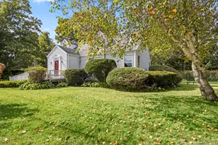 41 Brush Ln, Greenlawn, NY 11740 - Photo 20