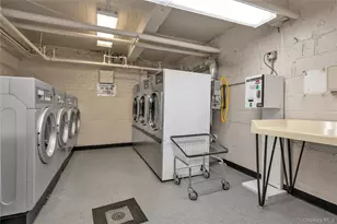 50 Brompton Rd, Great Neck, NY 11021 - Photo 14