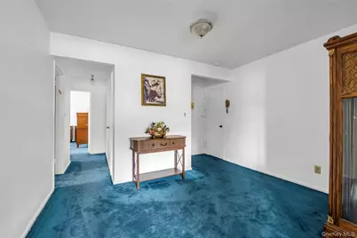 50 Brompton Road #2L, Great Neck, NY 11021 - Photo 2