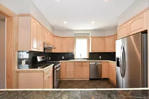 119 Sheridan Ave, Williston Park, NY 11596 - Photo 24