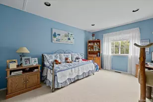 193 Gothic Cir, Manorville, NY 11949 - Photo 16