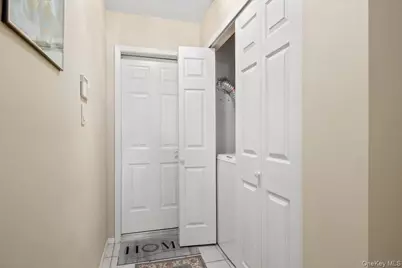 193 Gothic Circle, Manorville, NY 11949 - Photo 14