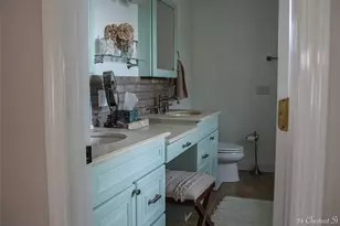 54 Chestnut St, Massapequa, NY 11758 - Photo 34