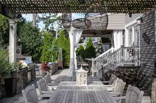 54 Chestnut St, Massapequa, NY 11758 - Photo 12