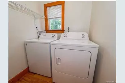 98 Albany Street, Poughkeepsie, NY 12601 - Photo 20