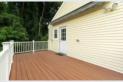 98 Albany Street, Poughkeepsie, NY 12601 - Photo 16