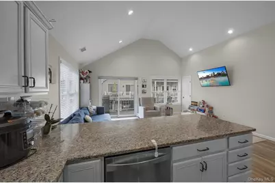 77 New Hampshire Street, Long Beach, NY 11561 - Photo 8