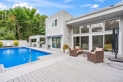 9 Peacock Path, East Quogue, NY 11942 - Photo 28