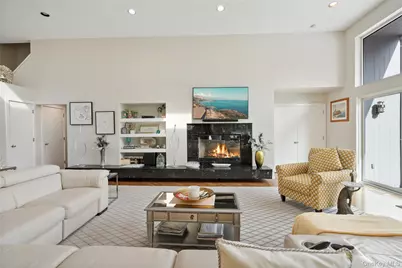 9 Peacock Path, East Quogue, NY 11942 - Photo 6