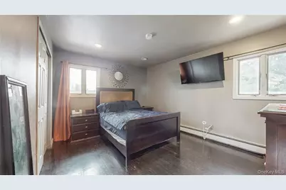 62 Summit Street, Hicksville, NY 11801 - Photo 10