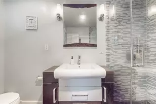 62 Summit St, Hicksville, NY 11801 - Photo 18