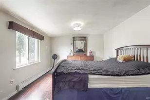 62 Summit St, Hicksville, NY 11801 - Photo 14