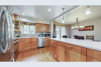 62 Summit Street, Hicksville, NY 11801 - Photo 6