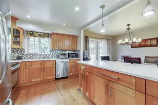 62 Summit St, Hicksville, NY 11801 - Photo 6