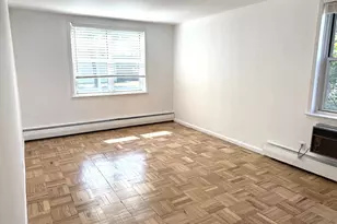 40 Daley Pl, Lynbrook, NY 11563 - Photo 4