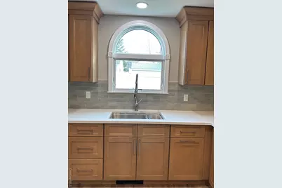 27 Taca Boulevard, Deer Park, NY 11729 - Photo 10