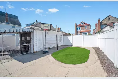 11984 178th Place, Jamaica, NY 11434 - Photo 32