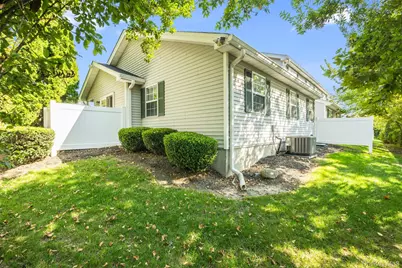 71 Biltmore Circle #71, Huntington Station, NY 11746 - Photo 18