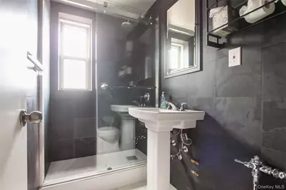 30 N Broadway #4C, White Plains, NY 10601 - Photo 8