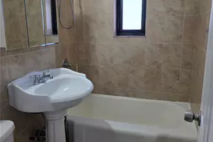 150-11 72nd Rd, Kew Gardens, NY 11367 - Photo 8