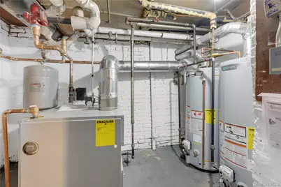 59-05 Catalpa Avenue, Ridgewood, NY 11385 - Photo 4