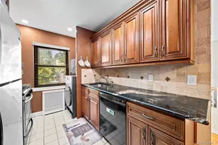 1195 E Broadway, Hewlett, NY 11557 - Photo 6